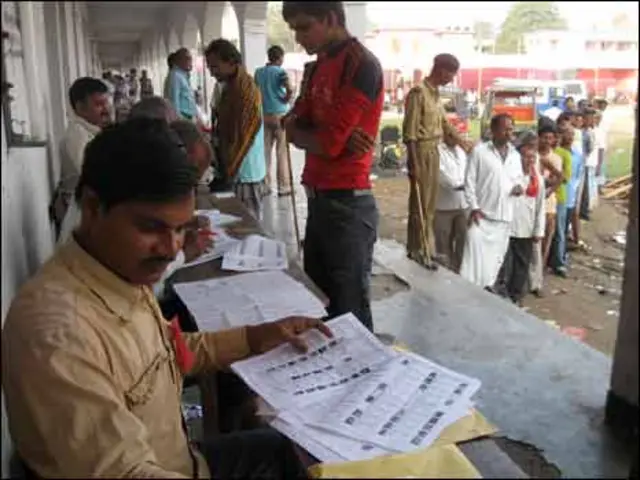 मतदान अधिकारी