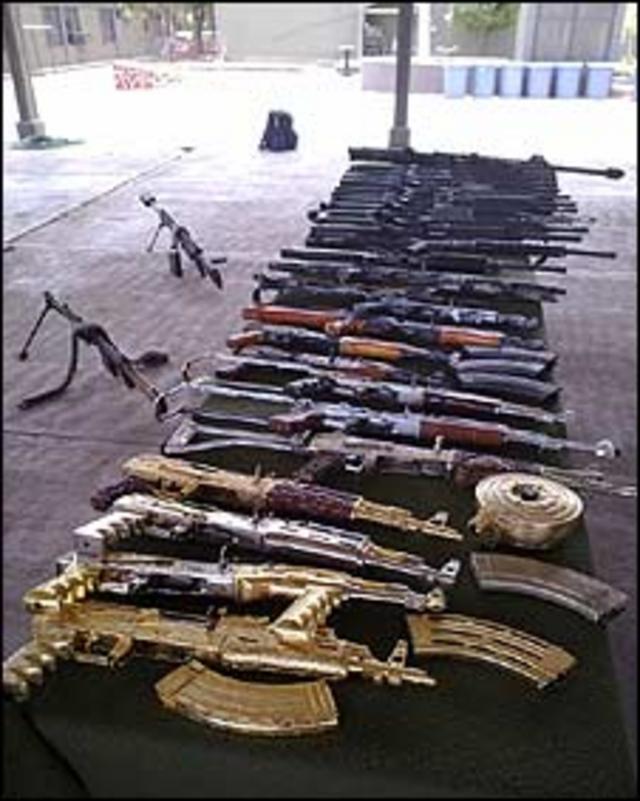 Armas del cartel de Sinaloa decomisadas por el ejército de México. Foto: Ian Sherwood 