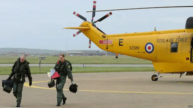 Принц Уильям на летном поле