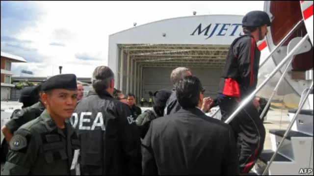 Виктор Бут в аэропорту Бангкока