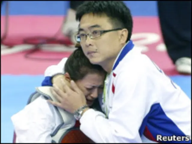 台湾选手杨淑君在广州亚运跆拳道项目遭指控作弊