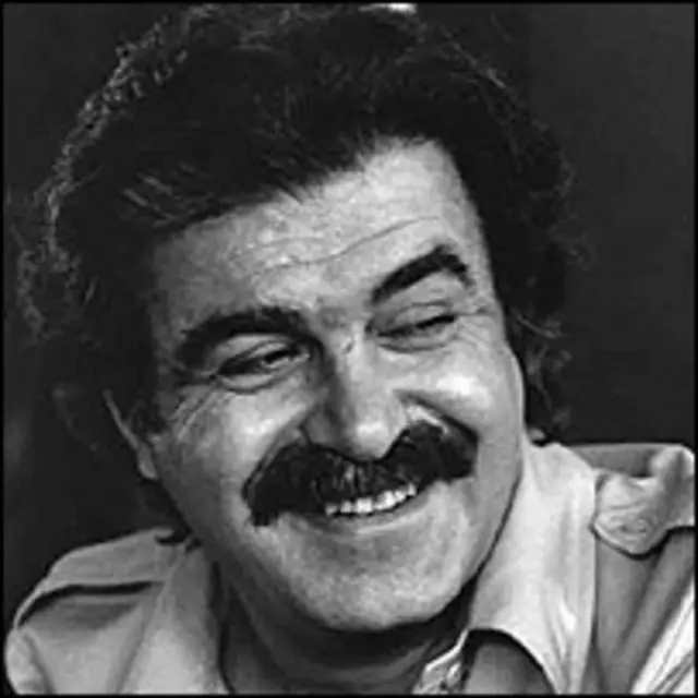 ساعدی از نویسندگانی است که برای ادبیات داستانی سندیت و ارزش تاریخی قائل هستند