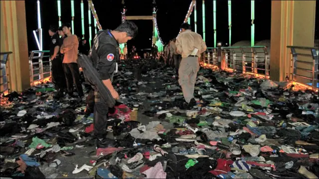 Полицейские на месте трагедии