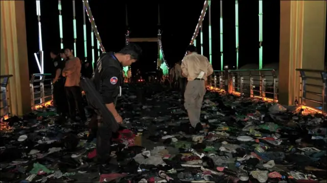 پل پر موت کا سا سماں ہے