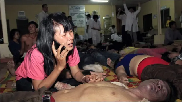 موت پر نوحہ کناں