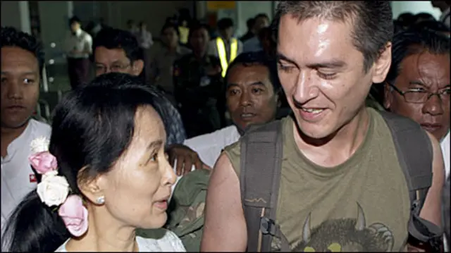 Aung San Suu Kyi dan Kim Aris