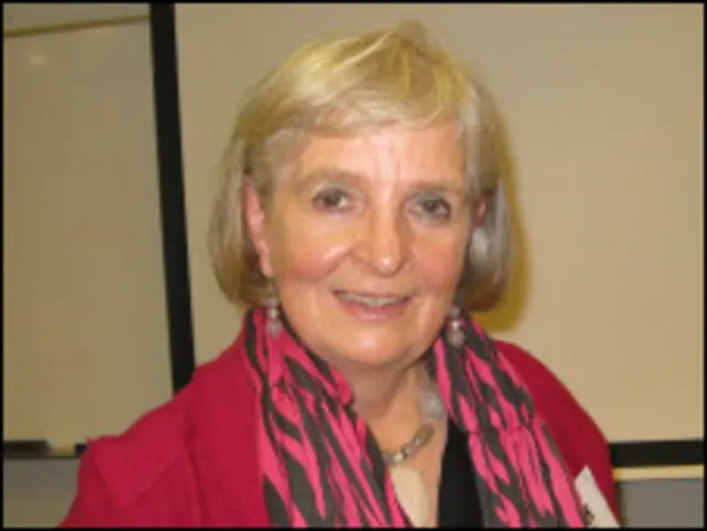 希拉里·斯珀琳