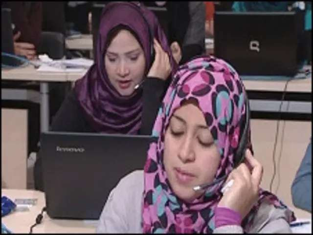 دغه انټرنیټي وېبپاڼې تر ډېره د پېسو په بدل کې د موندنې اعلانونه خپروي، خو دا یوازې انټرنیټي سایټونه نه دي چې له خلکو سره د دندو په موندلو کې مرسته کوي.