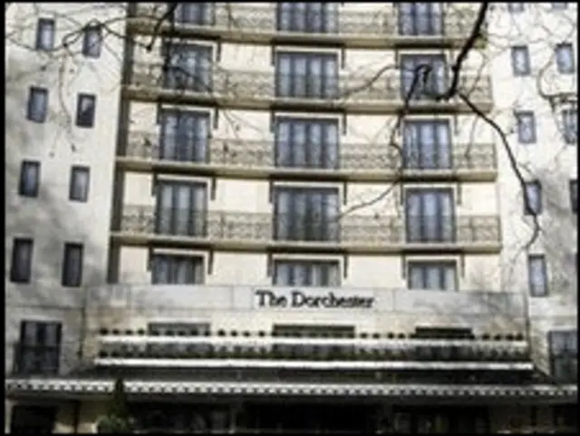 Fachada do hotel Dorchester