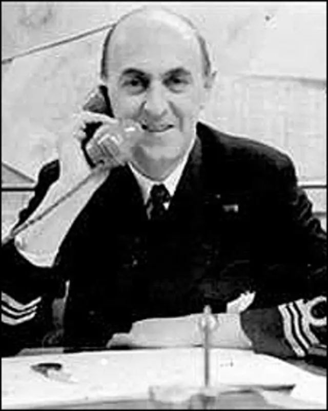 Ewan Montagu, oficial de inteligencia de la Armada británica