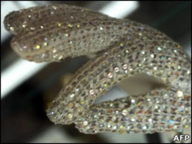 Перчатка Майкла Джексона