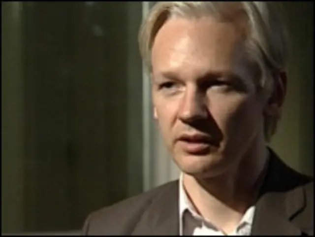 Джулиан Ассандж