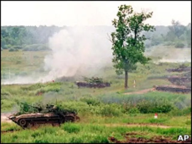 Российские танки под Калининградом (архивное фото)