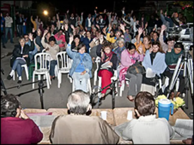 Asamblea Nuevo Vedado. Foto Raquel Pérez.