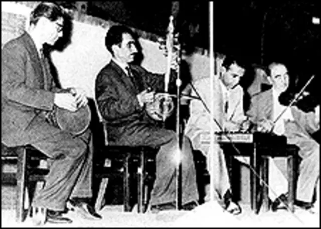 از راست، ابوالحسن صبا، فرامرز پایور، علی اصغر بهاری و حسین تهرانی