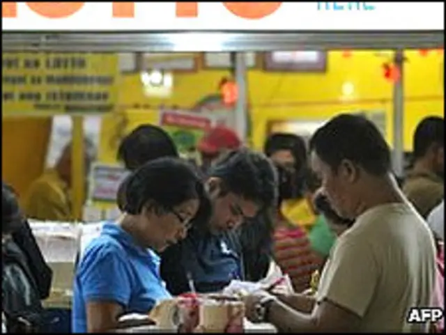 په امریکا کې میشت دغه شپیته کلن سړۍ په فلپین کې د خپلې کورنۍ د لیدلو لپاره روان و.