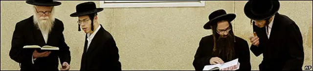 Un grupo de judíos ortodoxos
