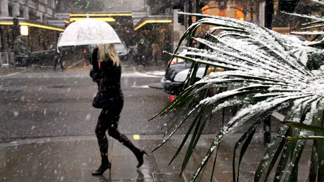 यूरोप में बर्फ़बारी