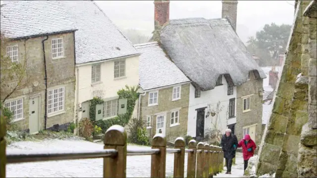 यूरोप में बर्फ़बारी