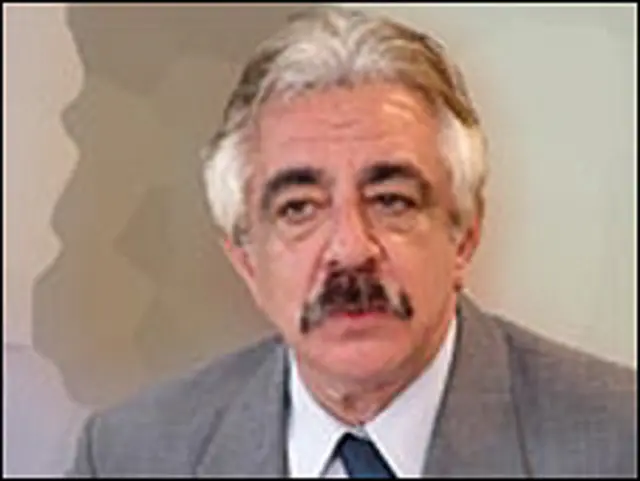 فریبرز رئیس دانا