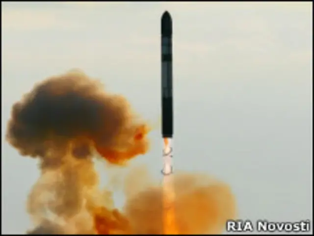 Запуск ракеты РС-20 ("Воевода")