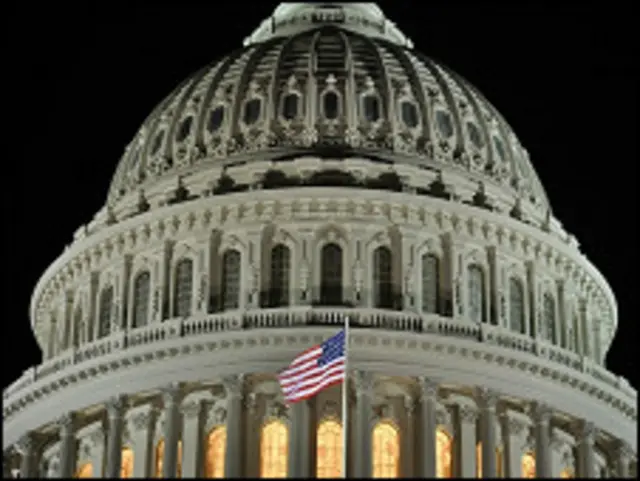 په تېر جولای کې امریکا وویل، د پاکستان له پوځ سره به خپله نژدې ۸۰۰ میلیون ډالر مرسته ځنډوي، چې د چارواکو په وینا دا له پاکستان سره د امریکا د کلنۍ مرستې درېیمه برخه جوړوي.