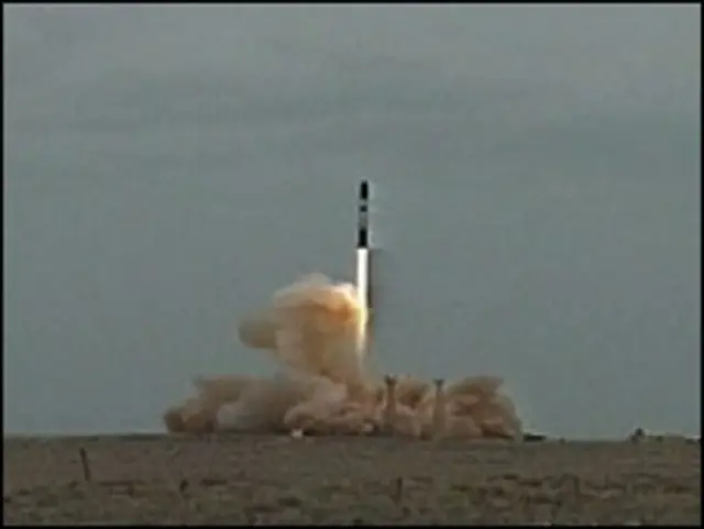 Lanzamiento de un misil