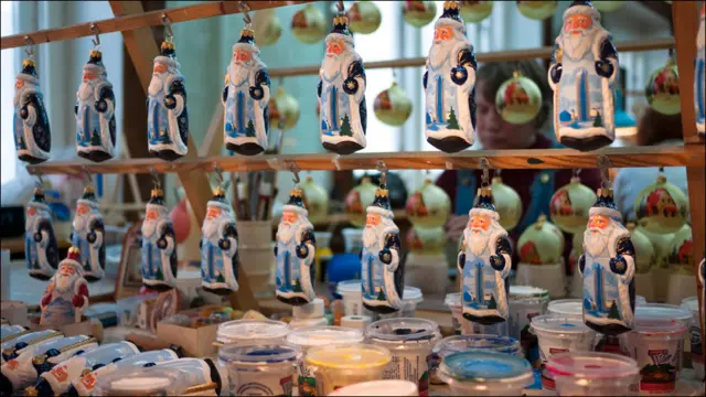 Елочные игрушки - фигурки Деда Мороза 