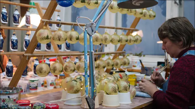 Художница за работой