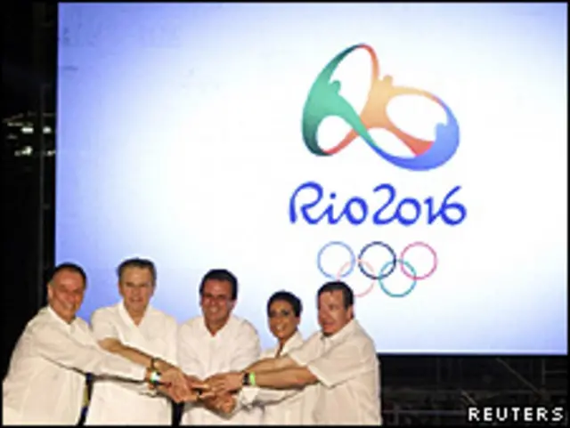 Pres. do COB, Carlos Arthur Nuzman, pres. do COI, Jacques Rogge, pref. do Rio, Eduardo Paes, Nawal El Moutawakel e Gilbert Felli