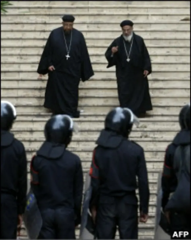 Policiais reforçarão segurança diante de igrejas coptas