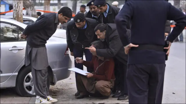 والي سلمان تاثیر د اېف سېکس سېکټر په 'کوهسار' مارکېټ کې د پېر او پلور کې ووژل شو