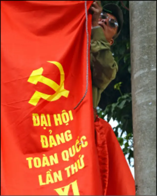 Đảng cầm quyền đang chuẩn bị cho kỳ ̣Đại hội XI ở Hà Nội