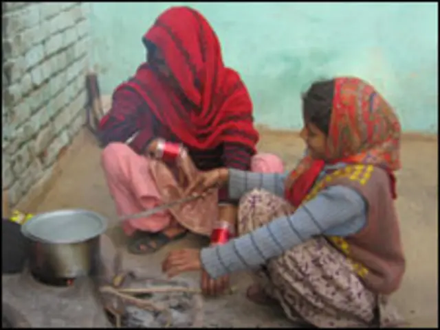 कश्मीर रिफ़्यूजी महिला