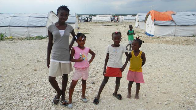 Niños en el campamento "Corail"