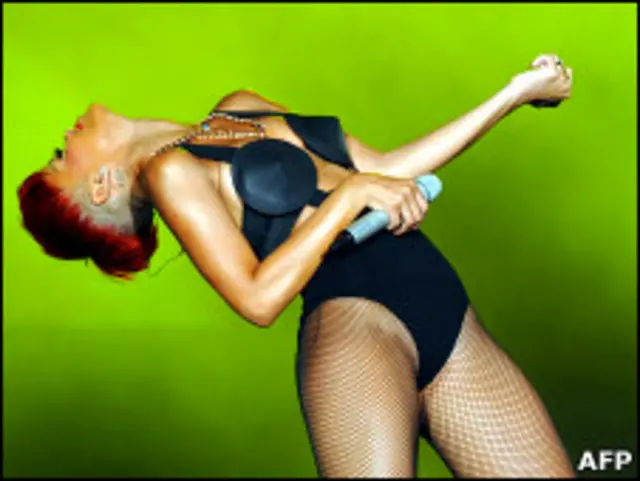 Рианна (июнь 2010 года)