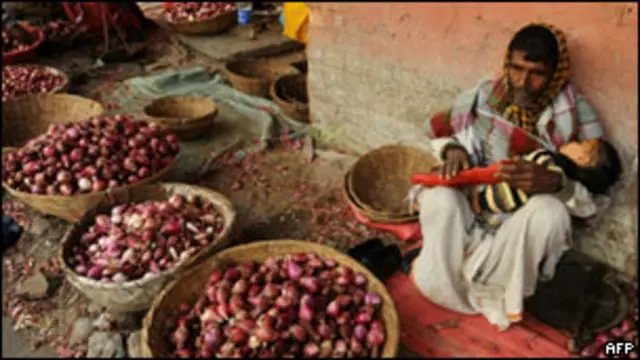 روزنامہ فائنینشل منٹ کا کہنا ہے کہ حکومت نے ریاستی انتخابات میں سیاسی نقصان سے بچنے کے لیے پیاز درآمد کرنے کا فیصلہ کیا ہے