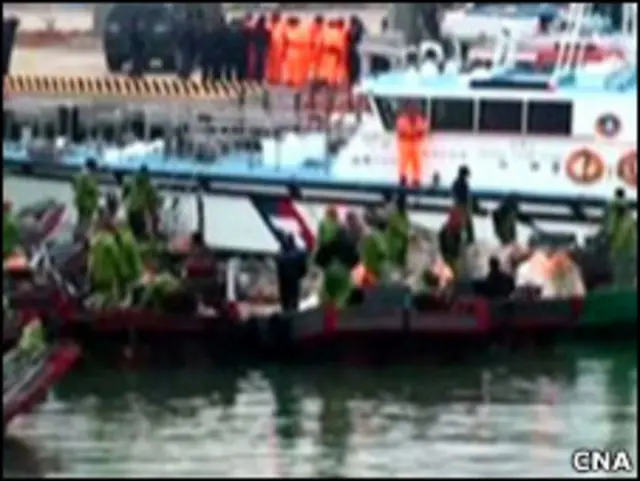 两岸渔船在金门对峙