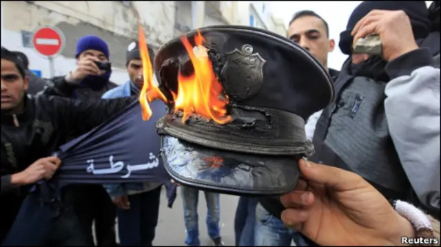 Biến động chính trị xã hội ở Tunisia