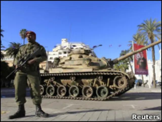 Танки на улицах Туниса