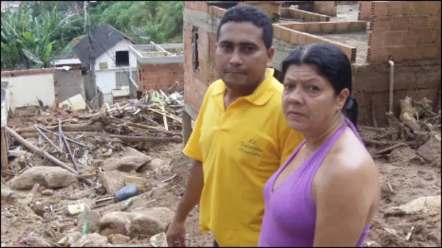 Giovane de Souza e a mulher, Vera de Fátima Machado da Silva (fotos: Rafael Spuldar / BBC Brasil)