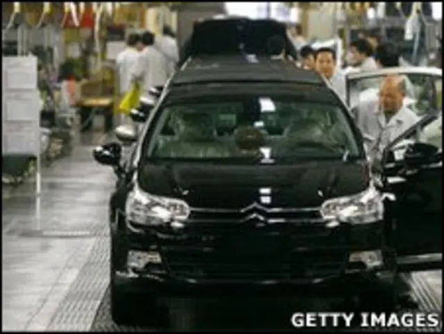 Pabrik Mobil di Wuhan, Provinsi Hubei