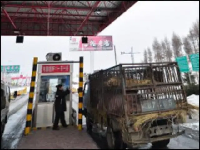 公路收費站(新華社圖片)