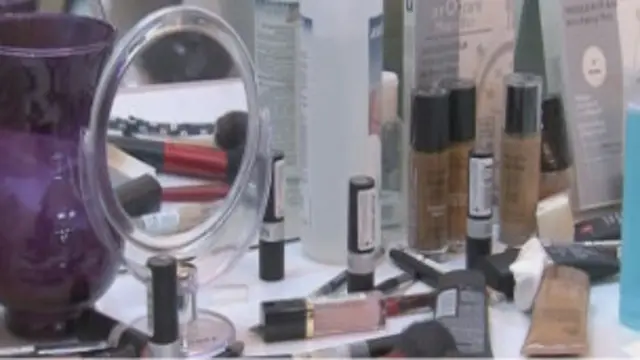 भले ही ये सौन्दर्य प्रशाधन हों, लेकिन पुरुष भी इसका इस्तेमाल करने धड़ल्ले से करने लगे हैं