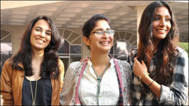 कृति मल्होत्रा, किरण राव और मोनिका डोगरा