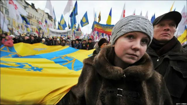 У Києві, де було кілька опозиційних мітингів, ситуація спокійна