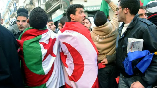 Aksi protes di Aljiers