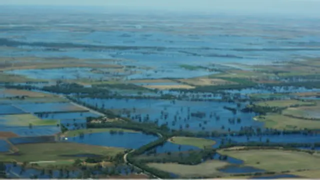 الفيضانات تشكِّل بحيرة في ولاية فيكتوريا الاسترالية