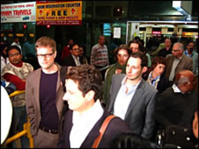 यूरोपीय प्रतिनिधिमंडल अदालत की कार्यवाही देखने पहुँचा है