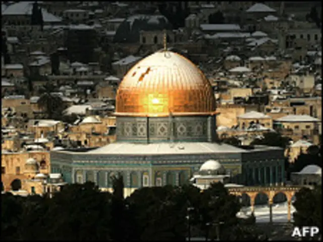 Situs Masjid al-Aksa berada di Jerusalem Timur yang diduduki Israel